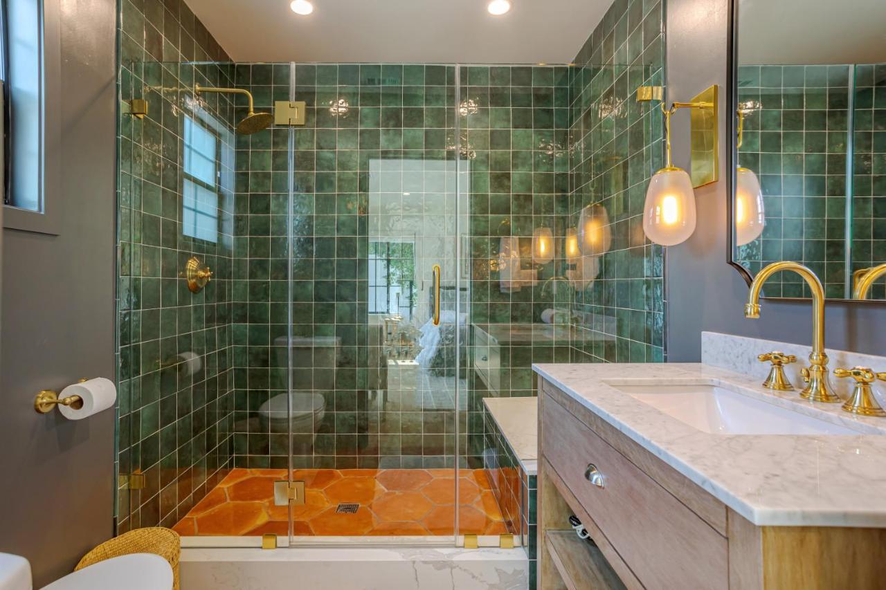 Holiday home Designer 2 Bed Near Universal Sleeps 8 Hot Tub Los Angeles